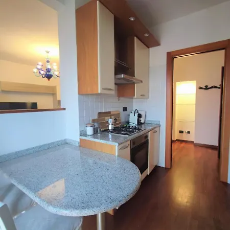Fido With Lagoon View Apartment
