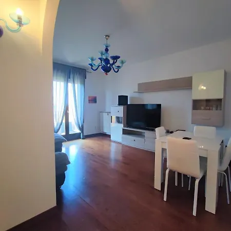 Fido With Lagoon View Apartment *