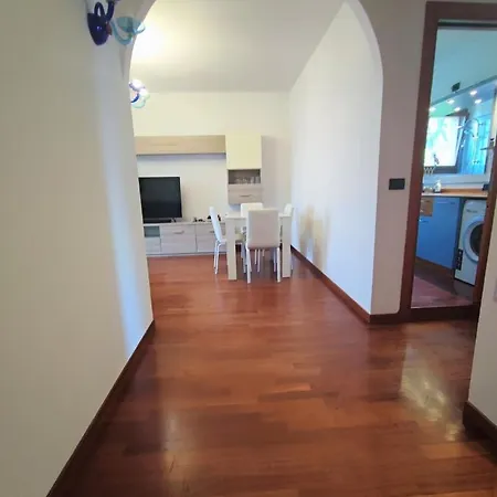 Fido With Lagoon View 아파트 *